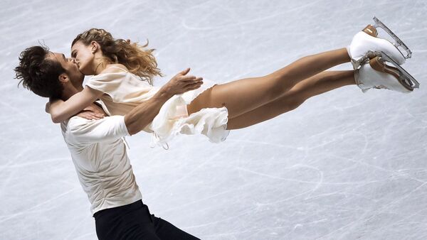 Ganriela Papadakis and Guillaume Cizeron of France perform their free dance at the European Figure Skating Championships in Stockholm - Sputnik Afrique