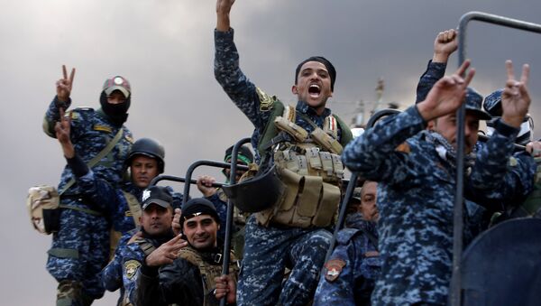 Des militaires irakiens participant à la libération de Mossoul - Sputnik Afrique
