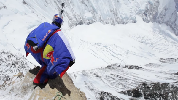 Un nouveau record mondial de chute libre depuis l’Himalaya! - Sputnik Afrique