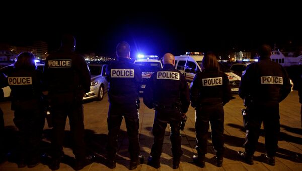 Police officers gather during an unauthorised protest against anti-police violence at the old harbour in Marseille, France, early October 19, 2016 - Sputnik Afrique