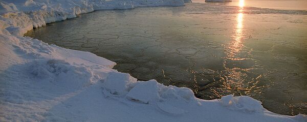 Un lever du soleil en Arctique - Sputnik Afrique