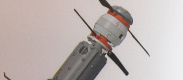 Прототип ручного беспилотника массой 600 граммов - Sputnik Afrique