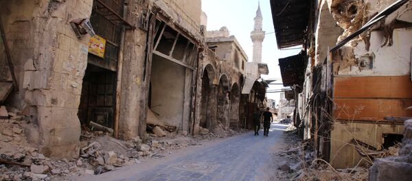 Les soldats de l'armée syrienne dans le centre historique d'Alep Les soldats de l'armée syrienne dans le centre historique d'Alep - Sputnik Afrique