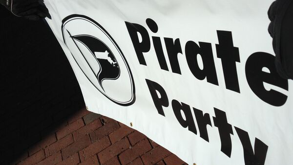 Le drapeau du parti Pirate islandais - Sputnik Afrique
