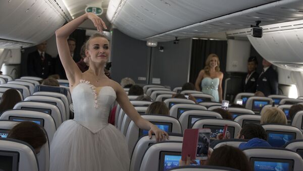 British Airways accueille le premier ballet du Bolchoï à son bord - Sputnik Afrique