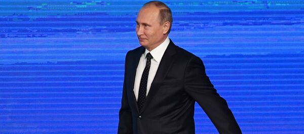 Poutine félicite Trump pour sa victoire et espère un «dialogue constructif» Poutine félicite Trump pour sa victoire et espère un «dialogue constructif» - Sputnik Afrique