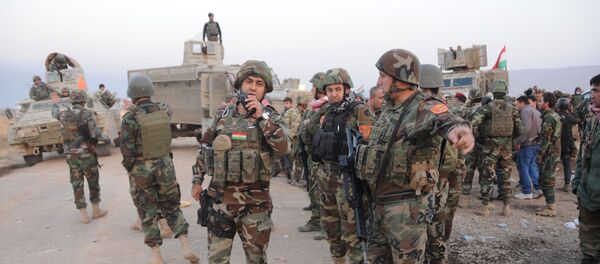 Les Peshmergas libèrent le village de Bachika près de Mossoul - Sputnik Afrique
