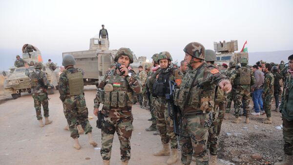 Les Peshmergas libèrent le village de Bachika près de Mossoul - Sputnik Afrique