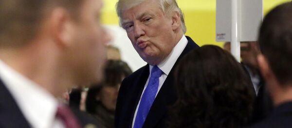 Donald Trump en un colegio electoral de Nueva York. - Sputnik Afrique