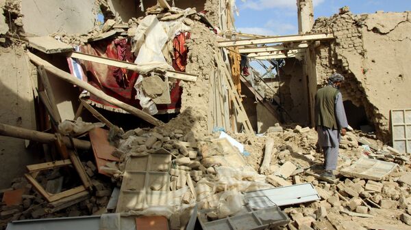 une maison détruite lors d'une frappe aérienne en Afghanistan  - Sputnik Afrique
