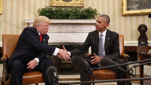 Donald Trump (à gauche) et Barack Obama - Sputnik Afrique
