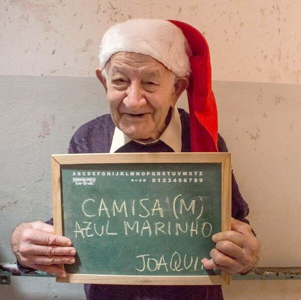 Joquim a demandé une chemise bleu marine pour Noël  - Sputnik Afrique