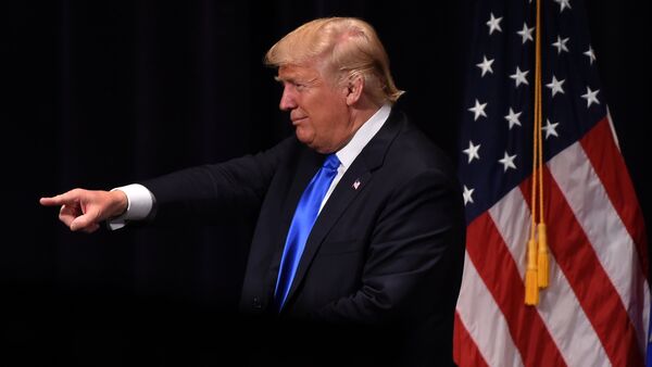 Donald Trump attends a campaign rally at Klein Memorial Auditorium in Bridgeport, Connecticut on April 23, 2016 - Sputnik Afrique