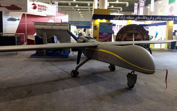 Le drone-espion iranien Fatrus, capable d'emporter un grand nombre de missiles. Son plafond est de 7 600 mètres. Le drone est surtout conçu pour les missions de reconnaissance. - Sputnik Afrique
