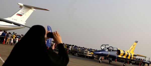 Le groupe de voltige aérienne Preux russes au salon Iran Air Show 2016 - Sputnik Afrique