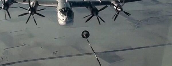 Нанесение авиаудара крылатыми ракетами по объектам террористов в САР самолетами Ту-95МС ВКС России - Sputnik Afrique