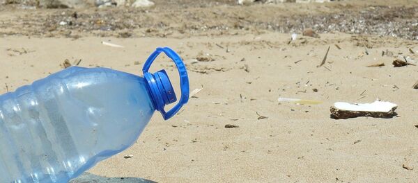 bouteille en plastique - Sputnik Afrique