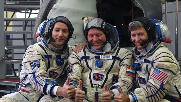 Oleg Novitski raconte qu’il s’est changé un plombage à bord de l’ISS - Sputnik Afrique
