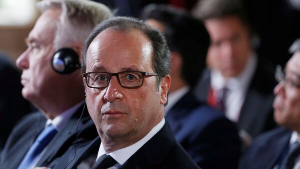 François Hollande  - Sputnik Afrique