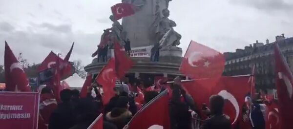 Manif à Paris - Sputnik Afrique