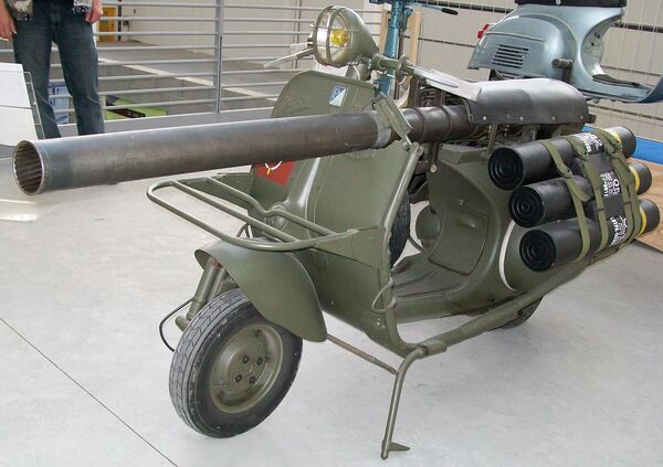 Le bazooka Vespa Le bazooka Vespa - Sputnik Afrique