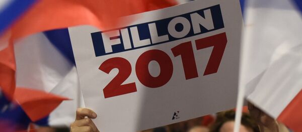 Manifestation de soutien à François Fillon, candidat à la présidence 2017 - Sputnik Afrique