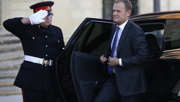 President of the European Council Donald Tusk arrives to meet Maltese Prime Minister Joseph Muscat on the occasion of a summit on migration in Valletta, Malta, Tuesday, Nov. 10, 2015. - Sputnik Afrique