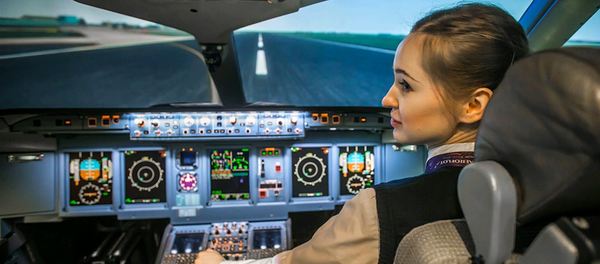 Maria Fedorova, la plus jeune pilote russe - Sputnik Afrique