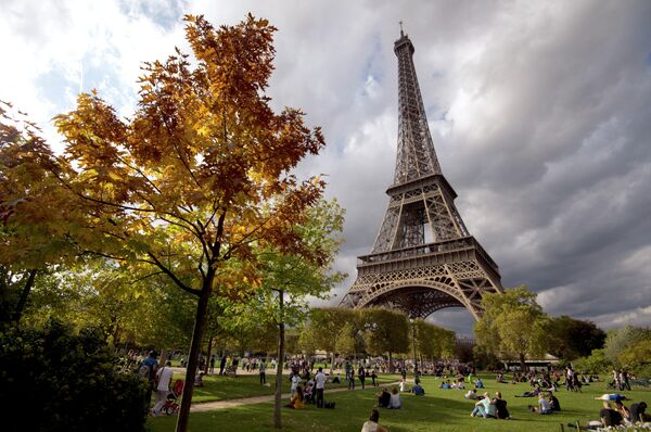La Tour Eiffel à Paris La Tour Eiffel à Paris - Sputnik Afrique
