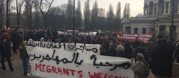 Manif de soutien aux migrants à Stalingrad - Sputnik Afrique