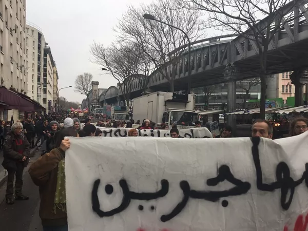 Manif de soutien aux migrants à Stalingrad Manif de soutien aux migrants à Stalingrad - Sputnik Afrique