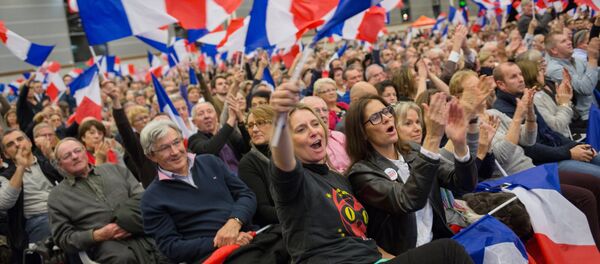 Les partisans de François Fillon - Sputnik Afrique