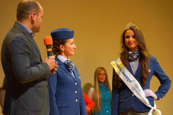 Победительница конкурса Топ самых красивых стюардесс России Анна Гурина - Sputnik Afrique