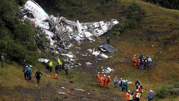 Wreckage from a plane that crashed into Colombian jungle with Brazilian soccer team Chapecoense is seen near Medellin, Colombia - Sputnik Afrique