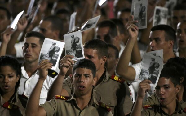 Un million de Cubains ont honoré la mémoire de Fidel Castro - Sputnik Afrique