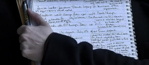 Politicians and officials' documents caught on camera | BBC News - Sputnik Afrique