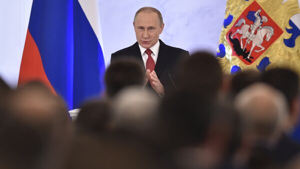 Russian President Vladimir Putin addresses the Federal Assembly of both houses of parliament at the Kremlin in Moscow on December 1, 2016. - Sputnik Afrique