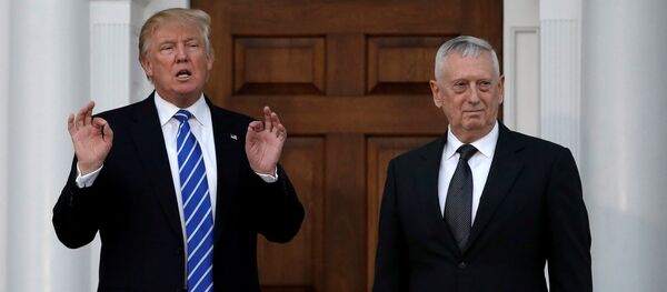 Donald Trump et James Mattis Donald Trump et James Mattis - Sputnik Afrique