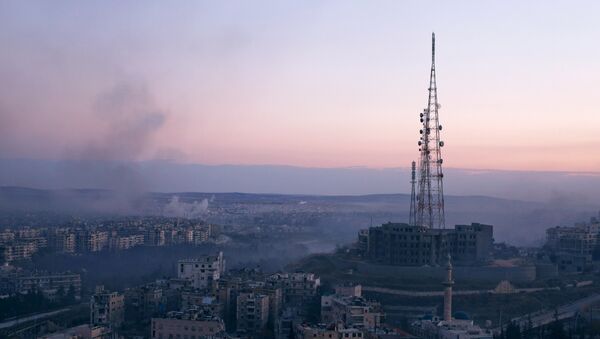 Smoke rises as seen from a government controlled area of Aleppo - Sputnik Afrique
