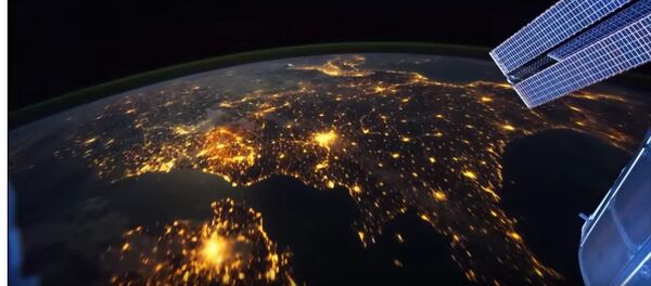 La terre de nuit depuis l'espace - Sputnik Afrique