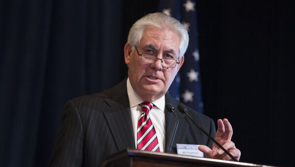 ExxonMobil CEO Rex Tillerson delivers remarks on the release of a report by the National Petroleum Council on oil drilling in the Arctic, on Friday, March 27, 2015, in Washington - Sputnik Afrique