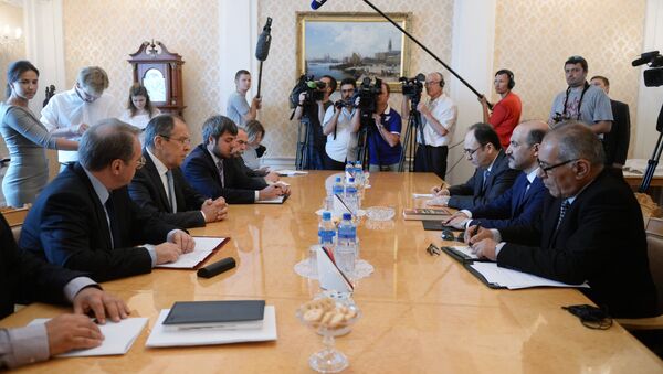 Встреча С. Лаврова с делегацией сирийской оппозиции во главе с А. Джарбой - Sputnik Afrique