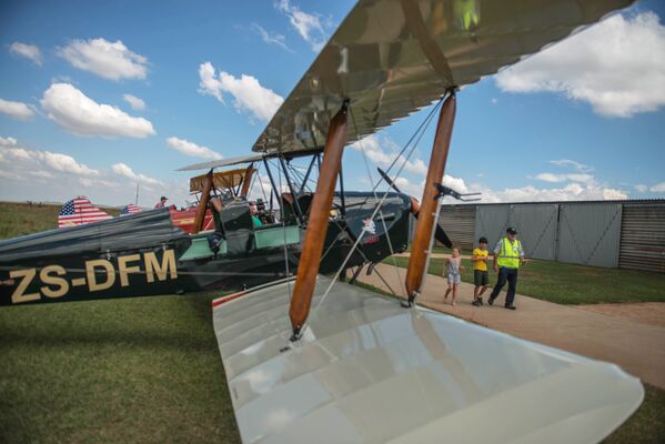 L’aéronautique retro fait son show en Afrique du Sud - Sputnik Afrique