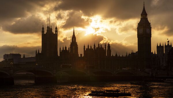 Биг-Бен и здание британского парламента в Лондоне - Sputnik Afrique