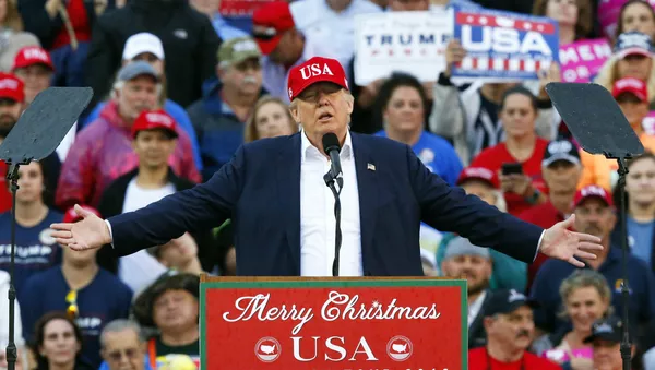 President-elect Donald Trump speaks during a rally at the Ladd–Peebles Stadium, Saturday, Dec. 17, 2016, in Mobile, Ala. - Sputnik Afrique