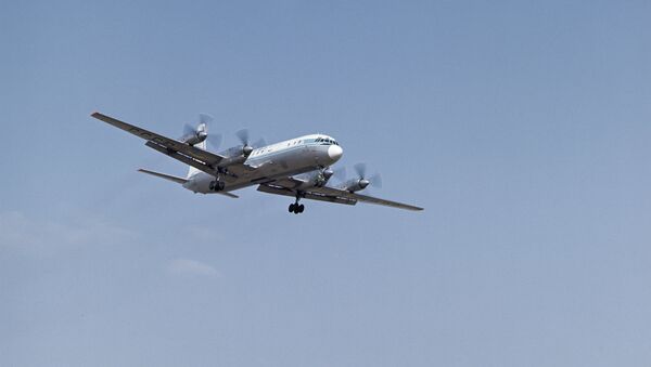 Un avion avec 39 personnes à son bord atterrit en catastrophe en Sibérie - Sputnik Afrique