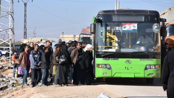 Un premier groupe évacué des villages chiites d’Idlib - Sputnik Afrique