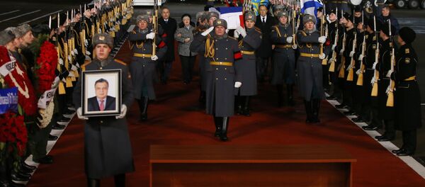 Встреча спецборта с телом посла России в Турции А. Карлова - Sputnik Afrique