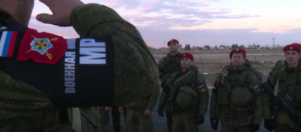 Le bataillon de police militaire russe déployé en Syrie (VIDEO) Le bataillon de police militaire russe déployé en Syrie (VIDEO) - Sputnik Afrique