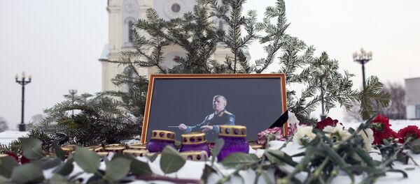 Crash du Tu-154: la Russie est en deuil et pleure les victimes de la tragédie - Sputnik Afrique